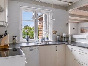 Refrigerador, microondas, horno y lavavajillas 