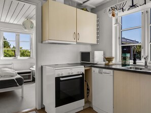Køleskab, mikrobølgeovn, ovn, opvaskemaskine