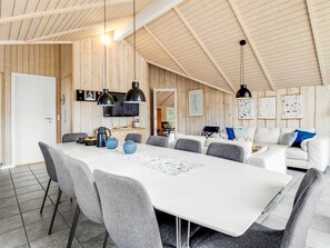 Dining - "Svenny" - 800m from the sea by Interhome (Rømø)