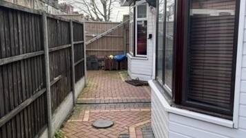 Studio, 1 Queen Bed | Property grounds