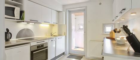 Frigorifero, microonde, forno, lavastoviglie