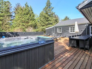 Outdoor dining - "Svanborg" - 3.7km from the sea by Interhome (Rømø)