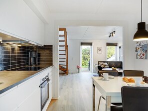 Køleskab, mikrobølgeovn, ovn, opvaskemaskine
