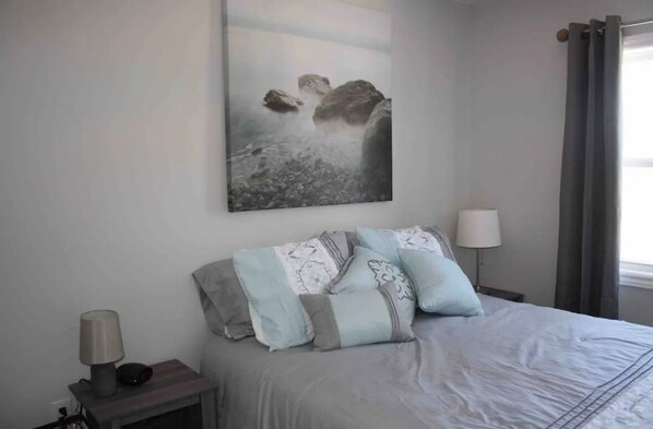 3 bedrooms, bed sheets