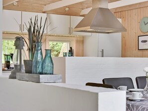 Dining - "Ellanor" - 1km from the sea by Interhome (Rømø)