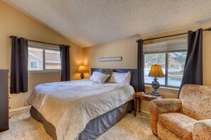 House, Multiple Beds, Fireplace, Mountain View | 3 bedrooms, free WiFi