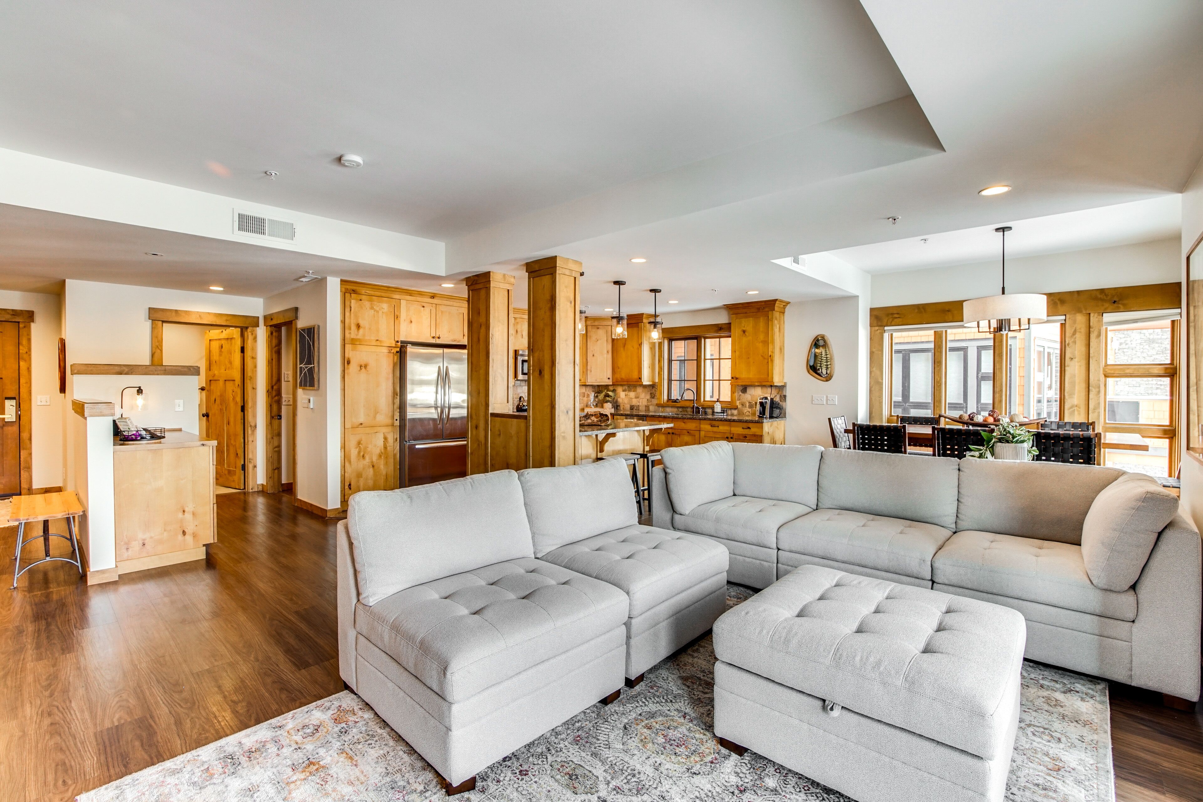TV, fireplace, DVD player, books