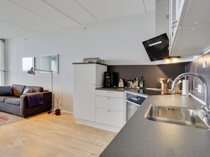 Fridge, dishwasher, cookware/dishes/utensils