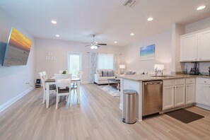 Townhome, Multiple Beds, Patio, Garden View (Pride of PCB) | Private kitchen