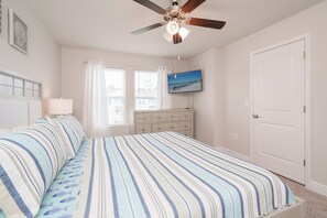 Resortwoning, Meerdere bedden, terras, uitzicht op tuin (Pride of PCB) | Uitzicht vanuit de kamer