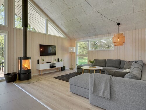"Delan" - 1.3km from the sea by Interhome