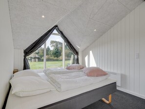 4 bedrooms, Internet
