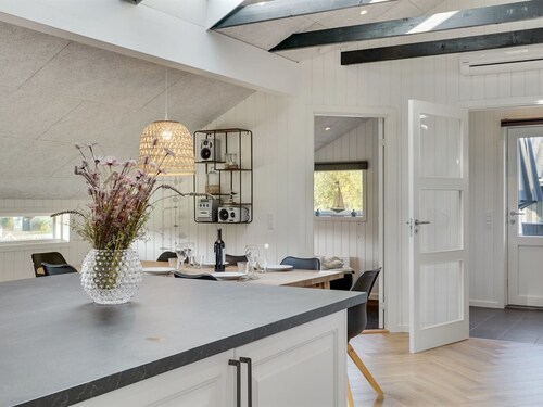 "Ellenora" - 1km from the sea by Interhome