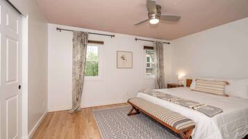 2 bedrooms, individually decorated, individually furnished, free WiFi