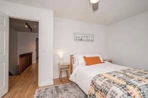 Casa, varias camas, balcón | 2 habitaciones, decoración personalizada y muebles diferentes 