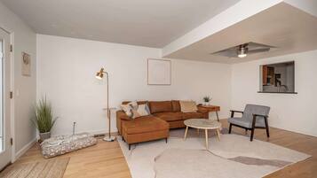 House, Multiple Beds, Balcony | Living area