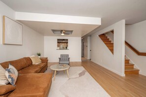 House, Multiple Beds, Balcony | Living area