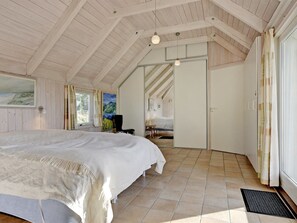 4 bedrooms, WiFi - "Ansine" - 1.2km from the sea by Interhome (Vejers Strand)