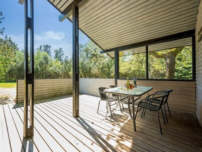 "Borghild" - 1.5km from the sea by Interhome