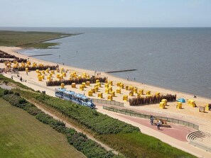 Una spiaggia nelle vicinanze