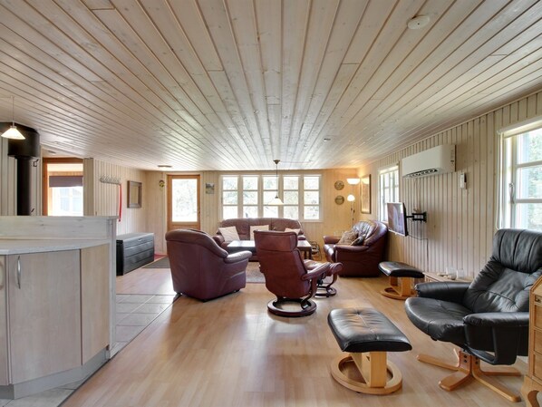 Televisie en een open haard