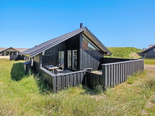 "Auli" - 200m from the sea by Interhome