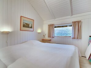 3 bedrooms, WiFi