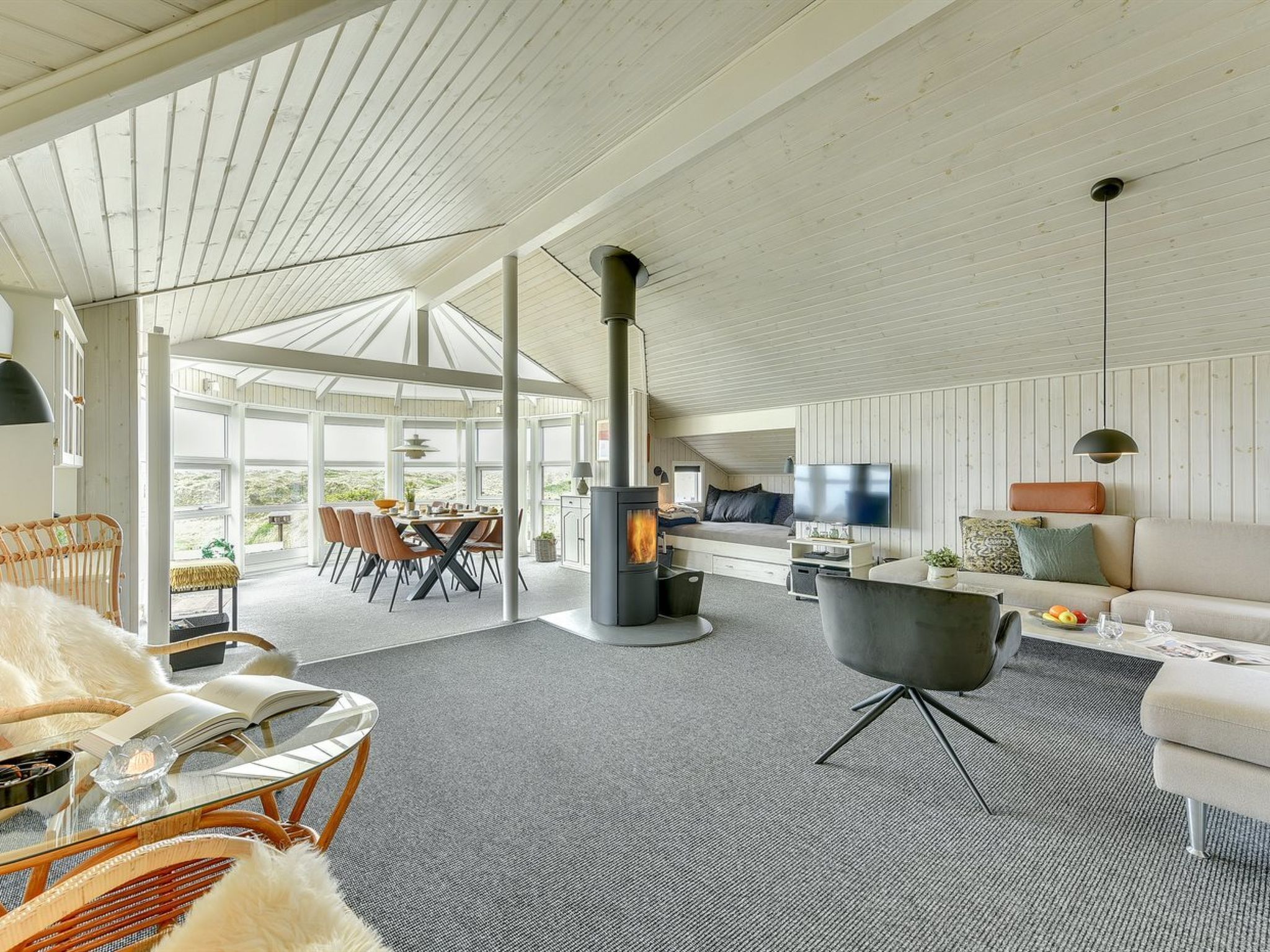 TV, fireplace, DVD player