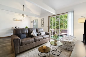 Appart'hÎtel, plusieurs lits, patio, vue golf (Sand Dune Serenity in Table Rock Lake) | Coin séjour