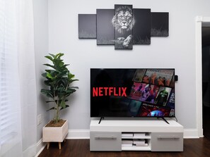 House, 1 King Bed with Sofa bed, Kitchen | Living area