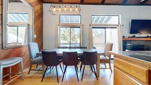 Condo, Multiple Beds, Patio, Mountain View (Sherwin Villas Retreat) | 3 bedrooms, individually decorated, individually furnished, free WiFi - Sherwin Villas Retreat (Mammoth Lakes)