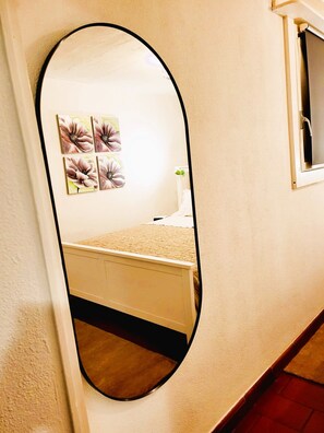 2 多间卧室、熨斗/熨衣板、免费 WiFi、床单