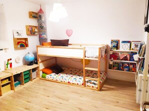 2 bedrooms, iron/ironing board, WiFi, bed sheets - Piso con Jardín, Piscina y Vistas al mar (Fuengirola)