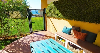 Piso con Jardín, Piscina y Vistas al mar