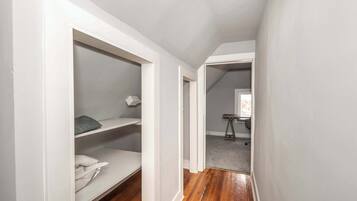 Condo, 1 Queen Bed, Kitchen | Interior