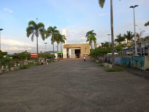 Exterior - Comfy  entire house, you could enjoy the natural views and much more. (Pereira)