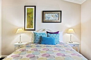 Townhome, Multiple Beds, Patio, Garden View (Sunkist at 411)