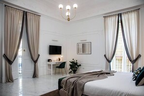 1 bedroom, WiFi - The Marble House   Luxury Apartment in Naples (Napoli)