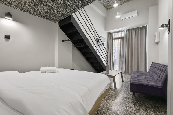 Loft | Literie de qualité supérieure, rideaux occultants, chambres insonorisées