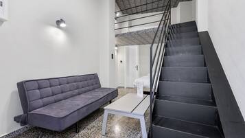 Loft básico | Ropa de cama de alta calidad, cortinas blackout y insonorización