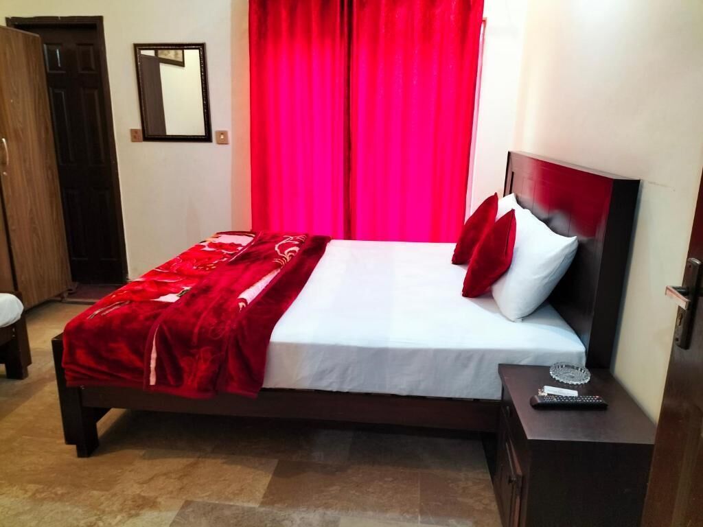 Quarto casal ou duplo luxo | Quartos à prova de som, ferros/tábuas de passar roupa, Wi-Fi de cortesia