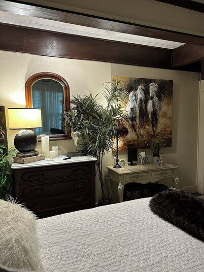 Osage-Orange Suite has a little of the 'past' in it's cozy setting. Come relax!