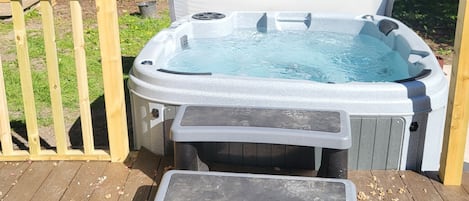 Bain à remous extérieur