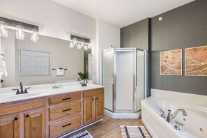 Condo, Multiple Beds, Balcony, Golf View (T Time Getaway) | Bathroom | Deep soaking tub, hair dryer, towels - T Time Getaway - Overlooking Golf Views! (Branson West)