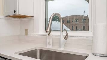 House, Multiple Beds, Kitchen | Interior