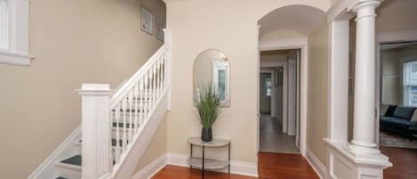 House, Multiple Beds, Garden View (The Mariemont Cottage) | Interior