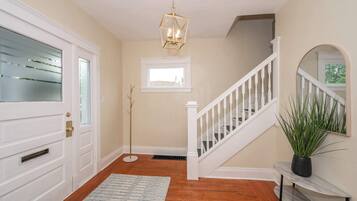 Rumah, Beberapa Tempat Tidur, dapur | Interior