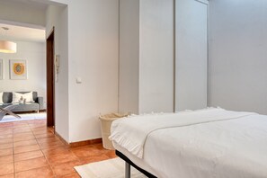 1 Schlafzimmer, Bügeleisen/Bügelbrett, kostenloses WLAN, Bettwäsche