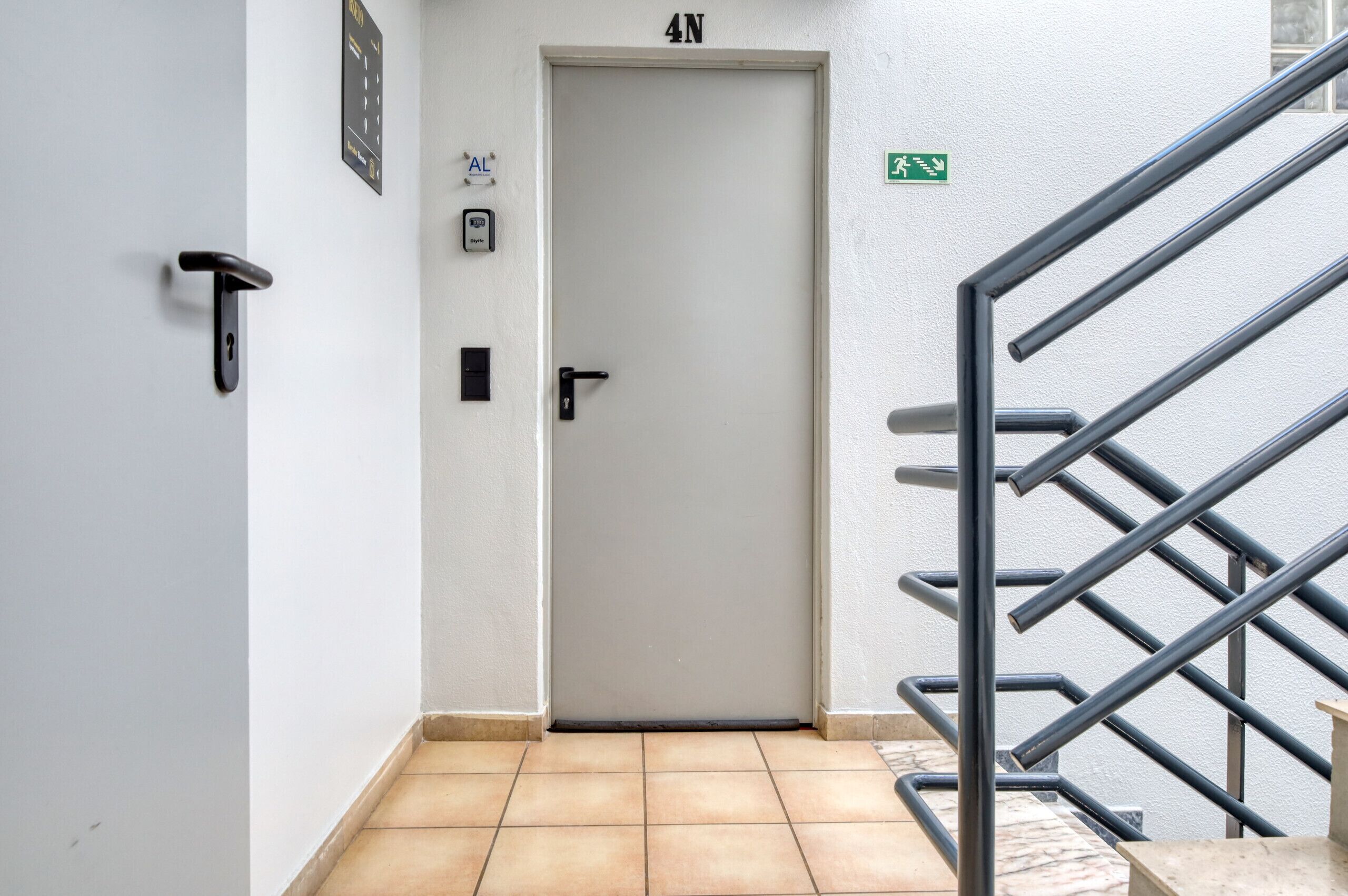 المنشأة من الداخل