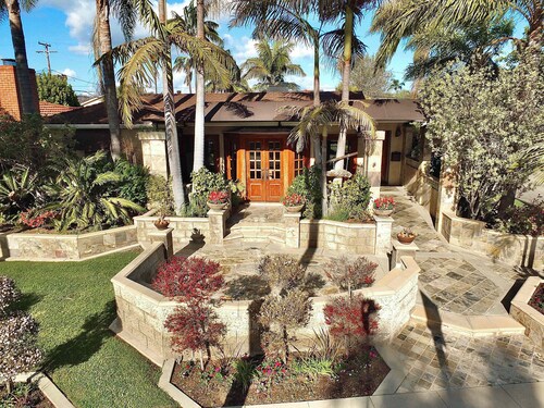 The Belmont Beach Bungalow Pool & Hot Tub!